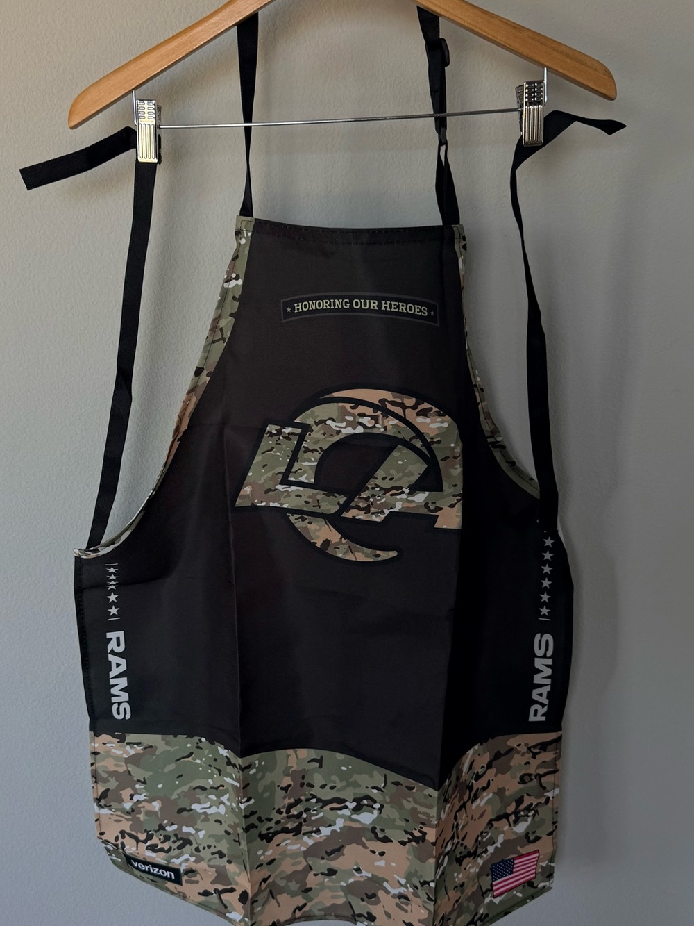 LA Rams Honoring Our Heroes Cooking Apron NFL Fan Gear